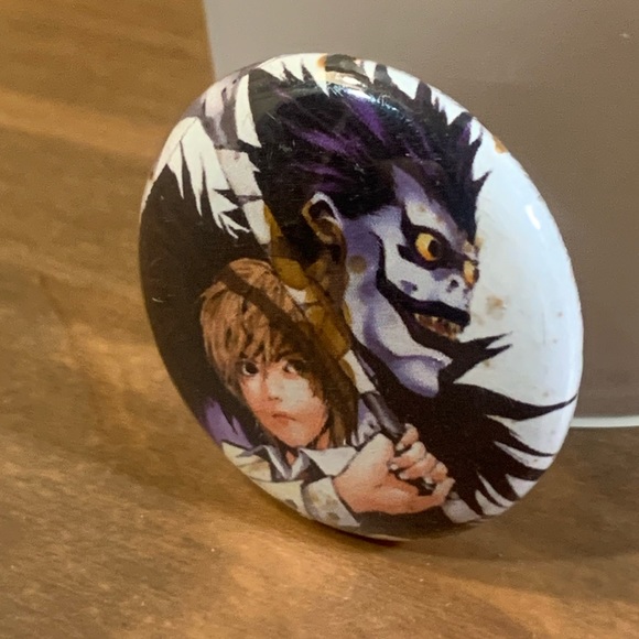 Death Note Button Pin - Picture 2 of 12